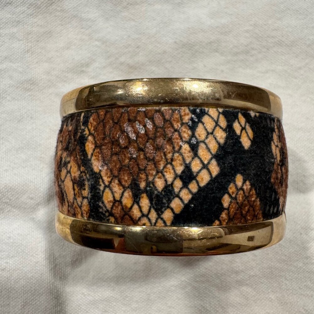 Snakeskin Animal Print Hinged Statement Bracelet - Picture 2 of 9